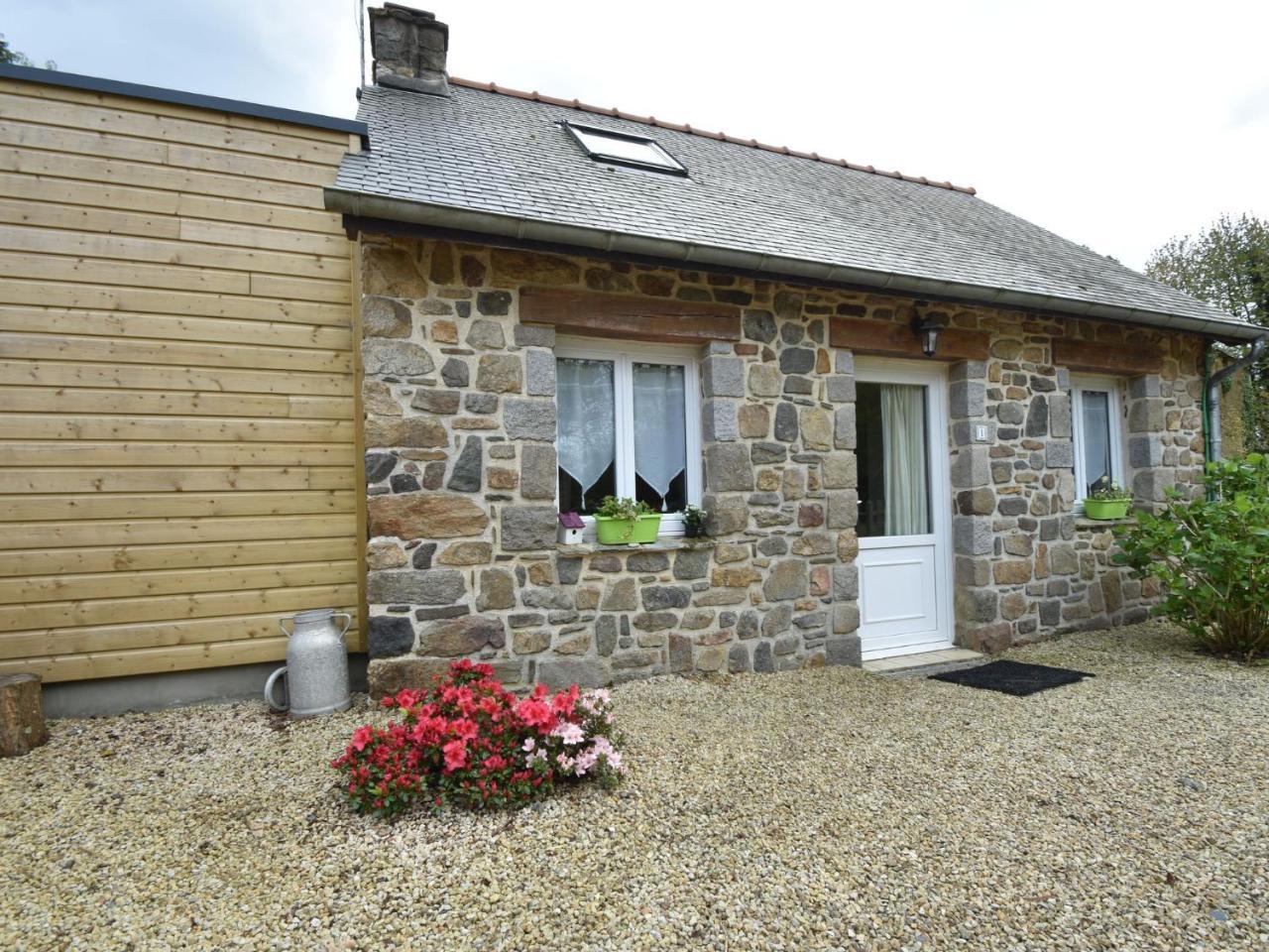 Breton Stone House In Saint Gilles Les Bois Villa Buitenkant foto