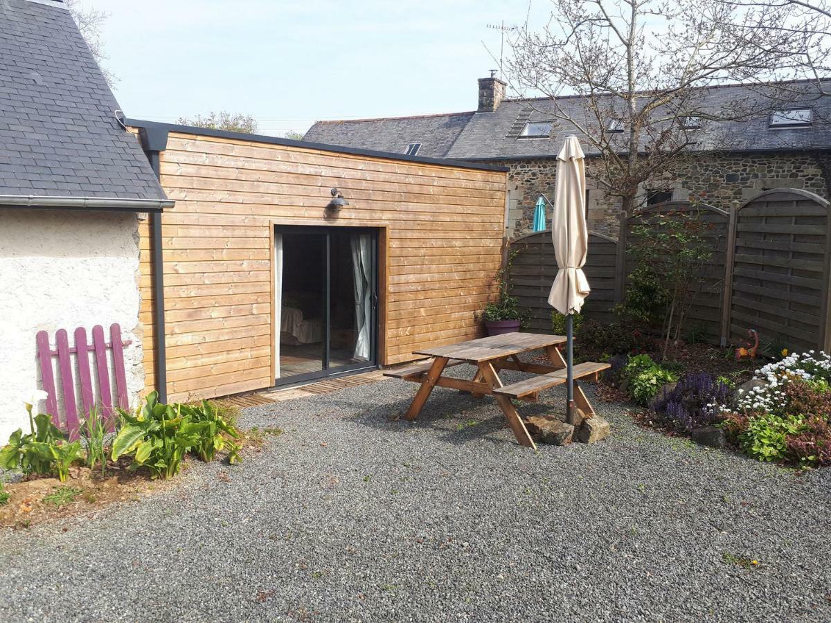 Breton Stone House In Saint Gilles Les Bois Villa Buitenkant foto